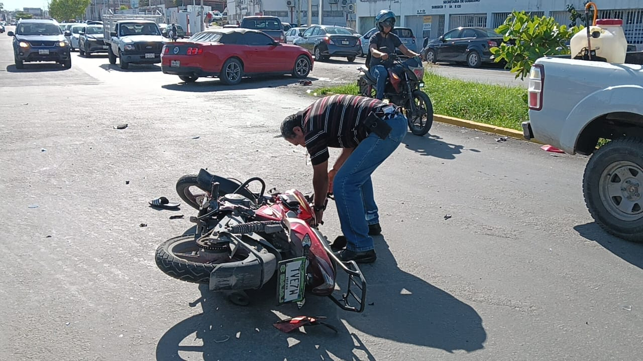 La camioneta no respetó su alto