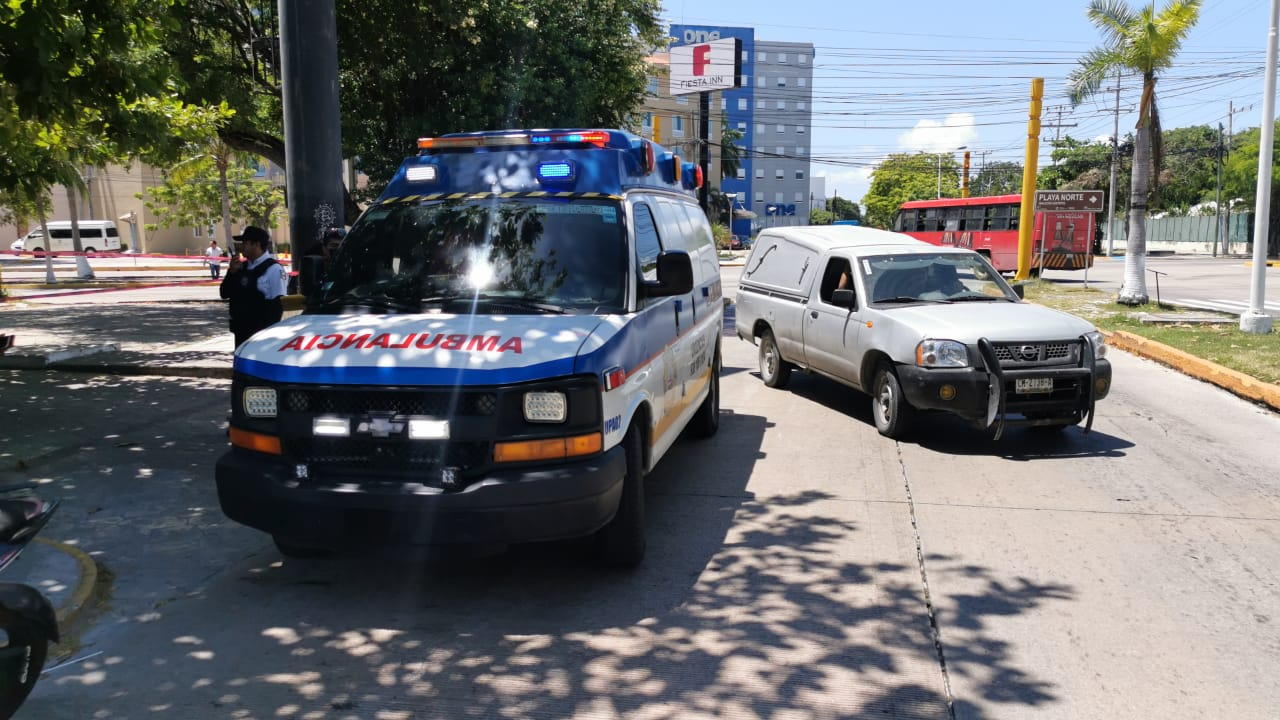 Un hombre en situación de calle falleció en una banca cerca del fraccionamiento Holkan