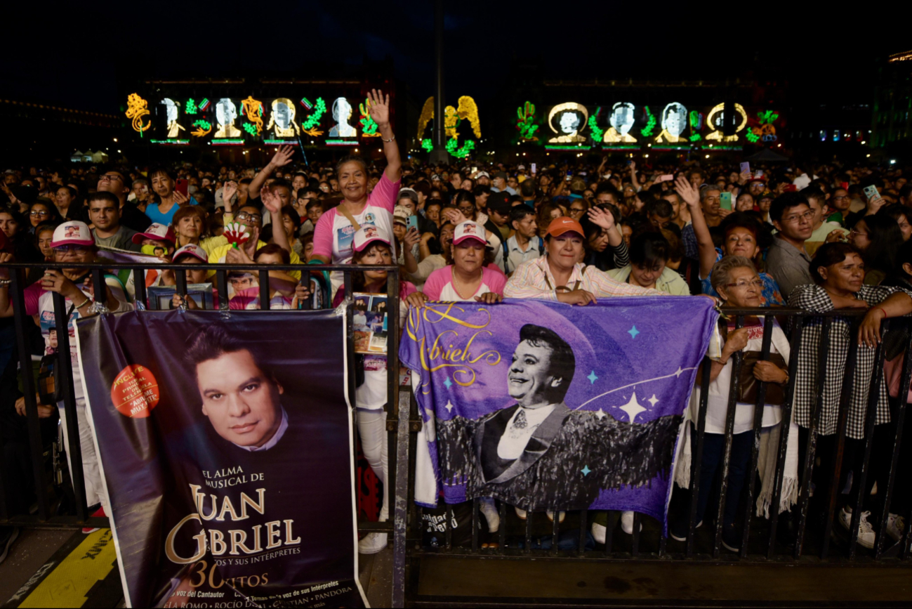  Juan Gabriel en el Zócalo en vivo: proyectan concierto en homenaje al Divo de Juárez