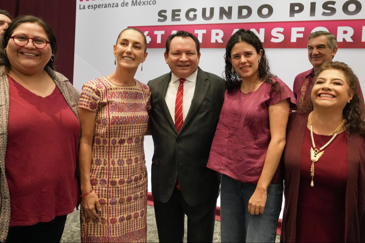 Joaquín Díaz Mena acompaña a la presidenta electa Claudia Sheinbaum