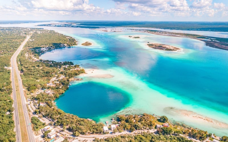 La Laguna de Bacalar, se ha convertido en un tema importante en la creación de un Área Natural Protegida.