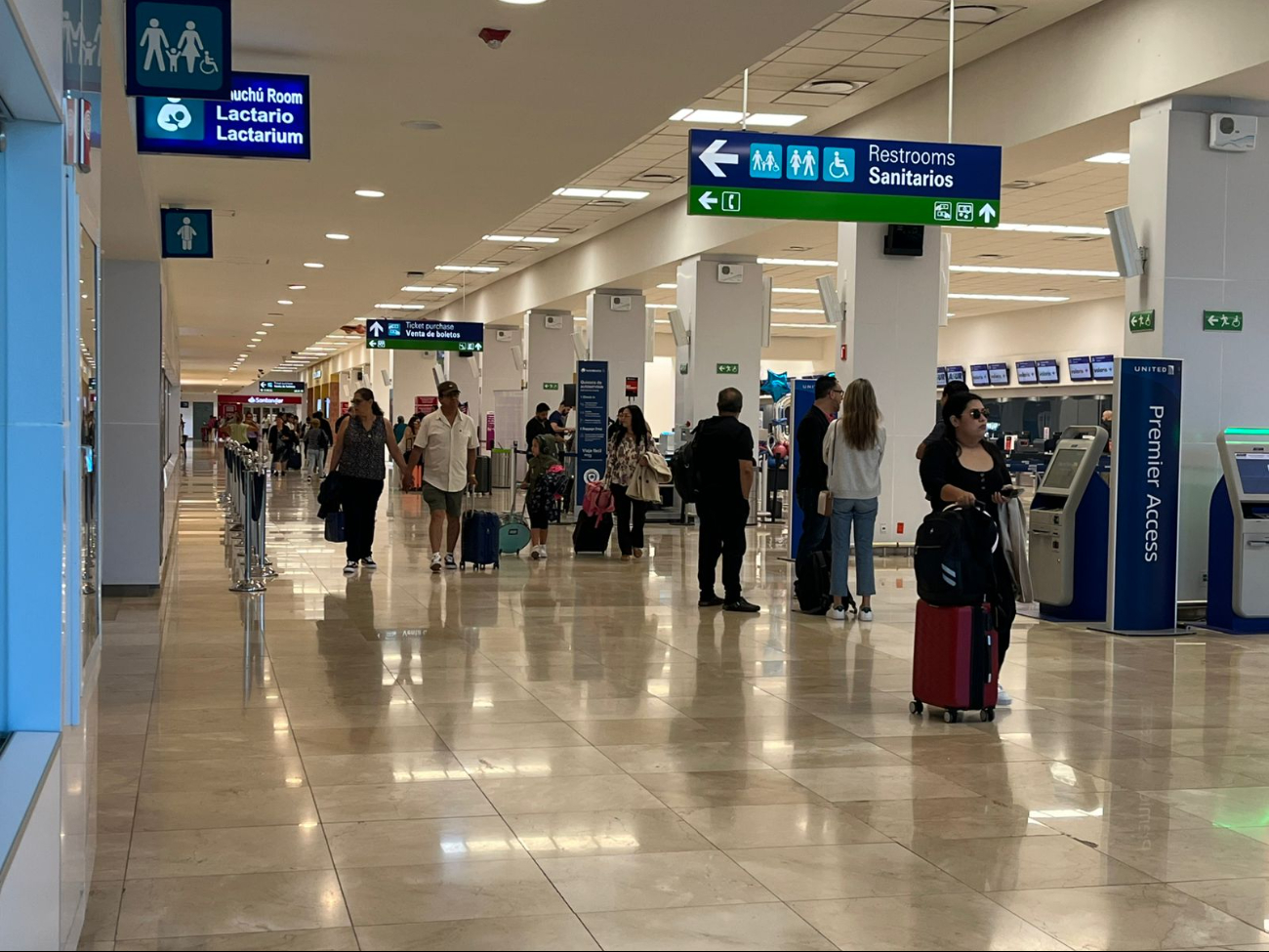 Aeropuerto de Mérida opera con 84 vuelos este domingo