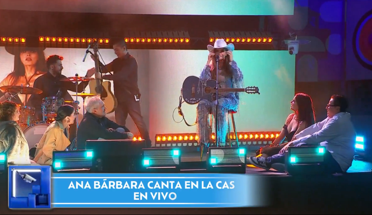 Gran sorpresa a los concursantes; Ana Bárbara canta en La Casa de los Famosos.