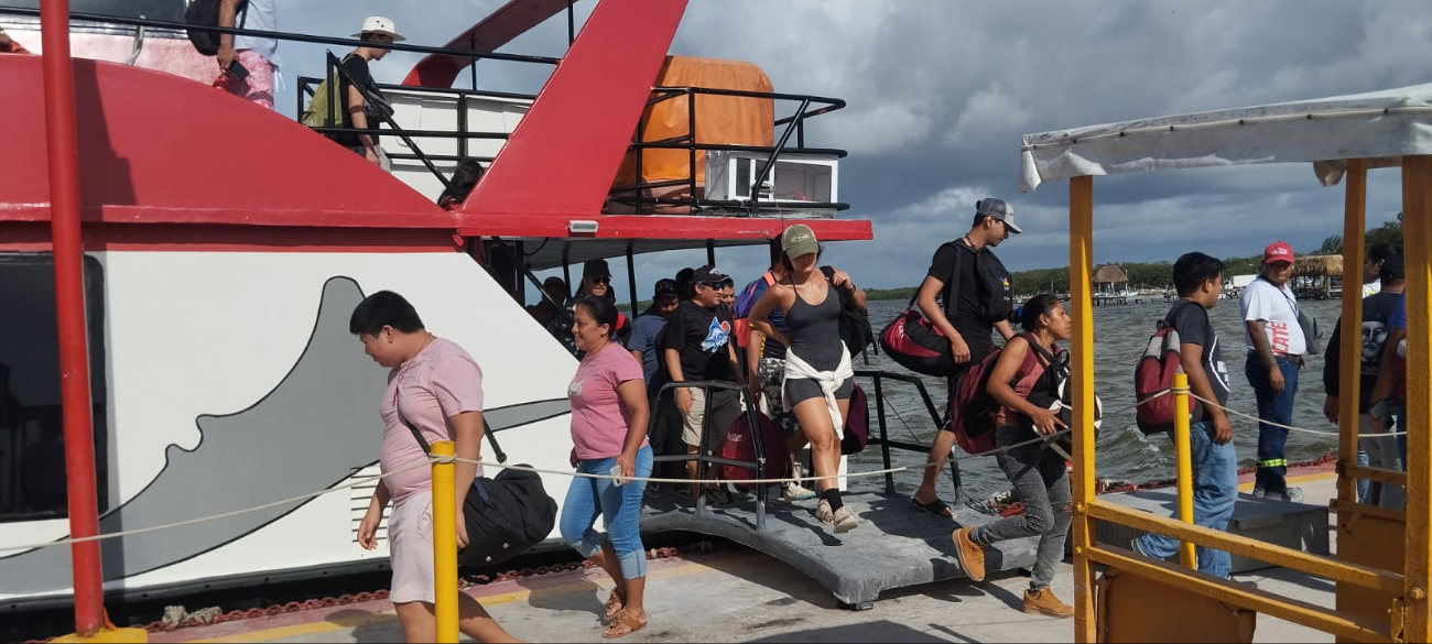 A pesar de la evacuación gratuita, no son muchos que abandonan la isla