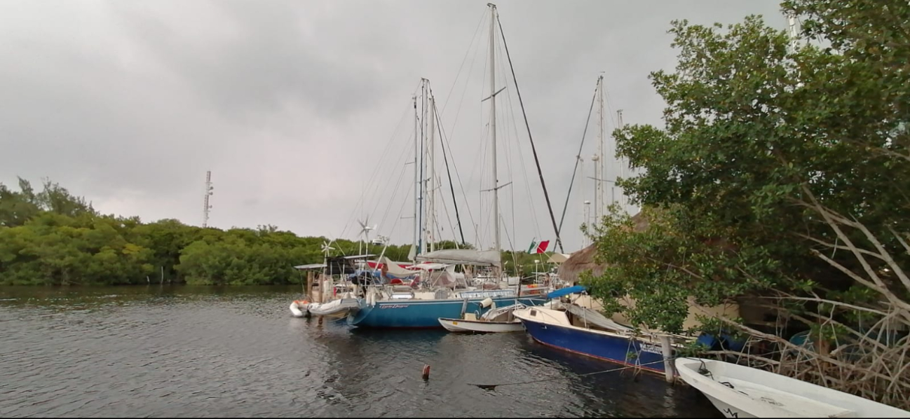 Cierran puerto de Isla Mujeres ante la llegada de la Tormenta Tropical "Helene"