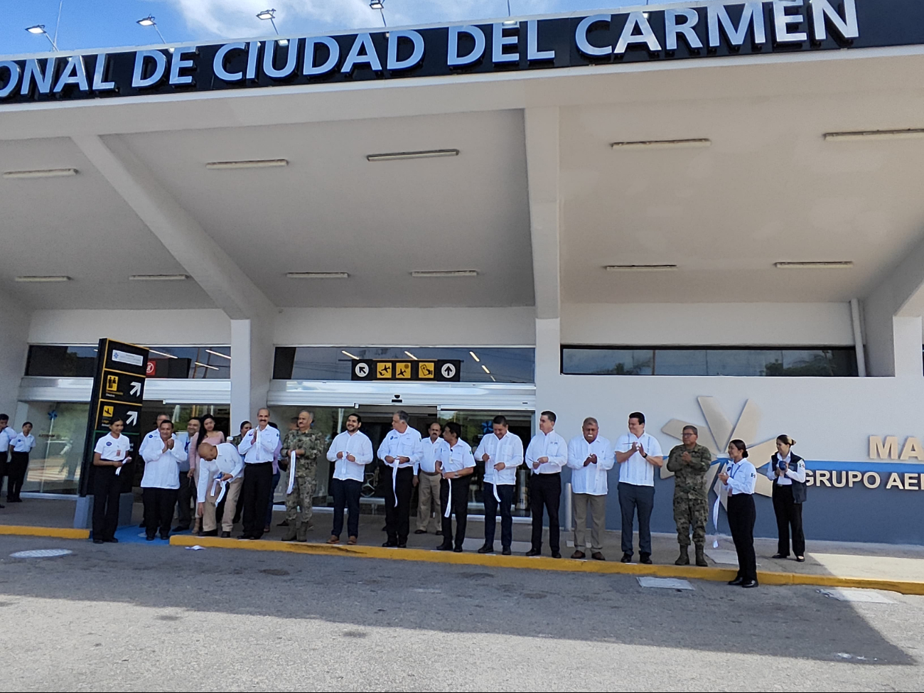 La aviación laboral, especialmente para Pemex, es la principal actividad del aeropuerto