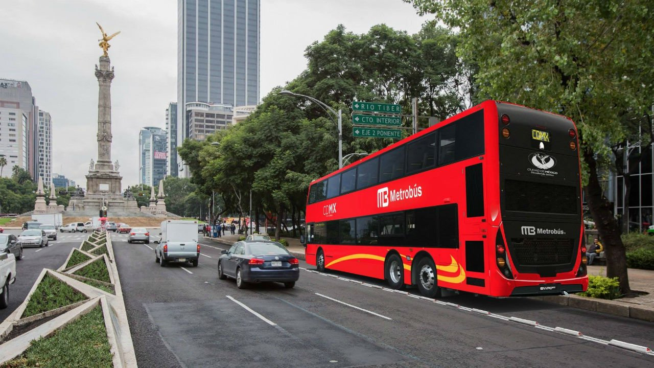 El hombre perdió la vida a bordo del Metrobús de la CDMX