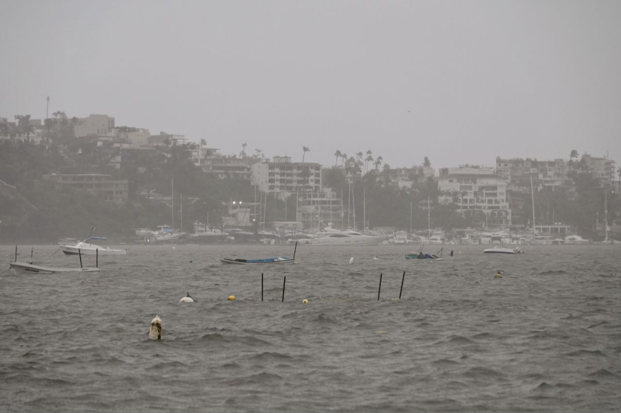 Acapulco vuelve a quedar en emergencia tras el paso del huracán ‘John’; estos son los estragos