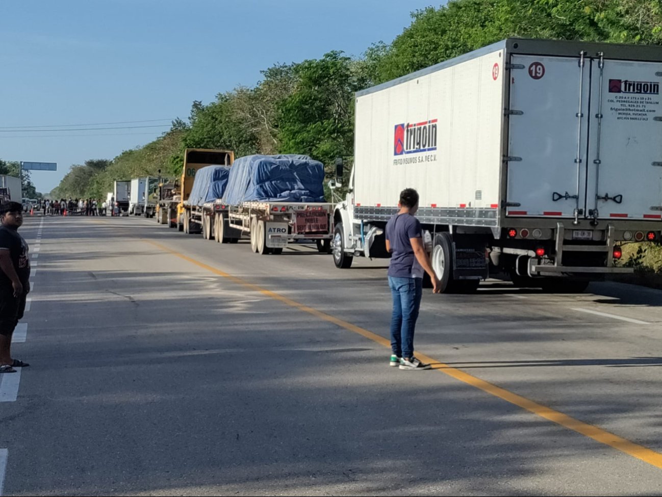 El bloqueo afectó la movilidad, causando tráfico en la carretera