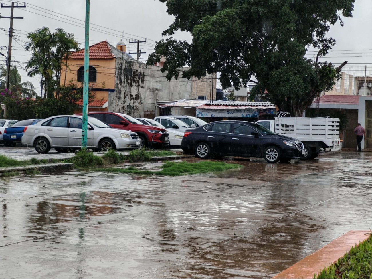 El Huracán Helene, ahora categoría cuatro, dejará sus últimos efectos en la Península de Yucatán