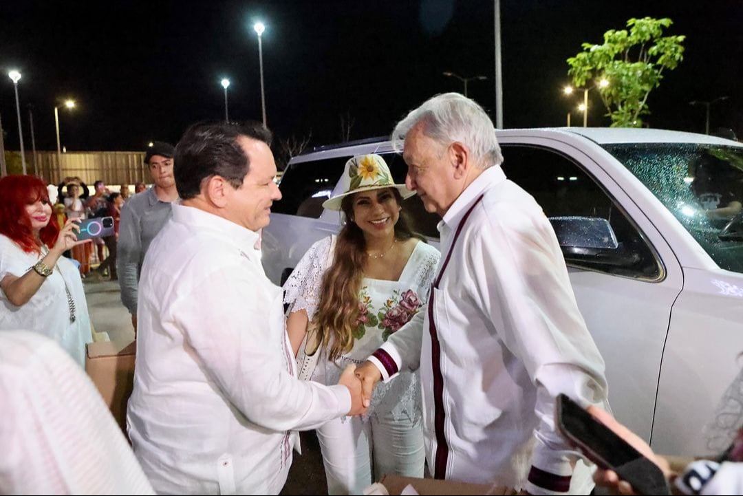 Joaquín Díaz Mena se reunió con AMLO en su última visita a Yucatán