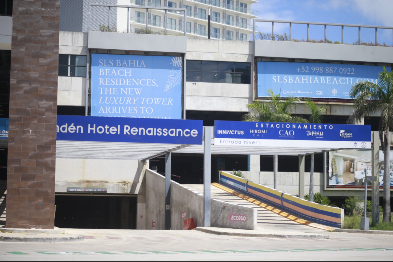 En Marina Puerto Cancún,  los cajeros no funcionan correctamente y la tarifa mínima es de 20 pesos.