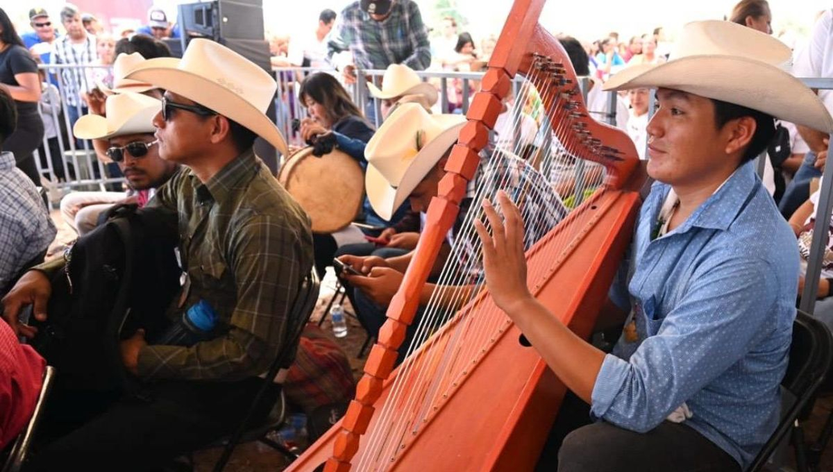 Entrega de acueducto y distrito de riego al pueblo yaqui, desde Guaymas, Sonora