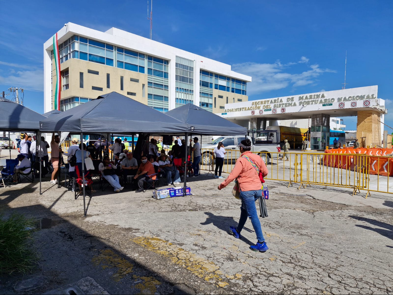 La manifestación bloqueó la entrada a las instalaciones de Asipona.