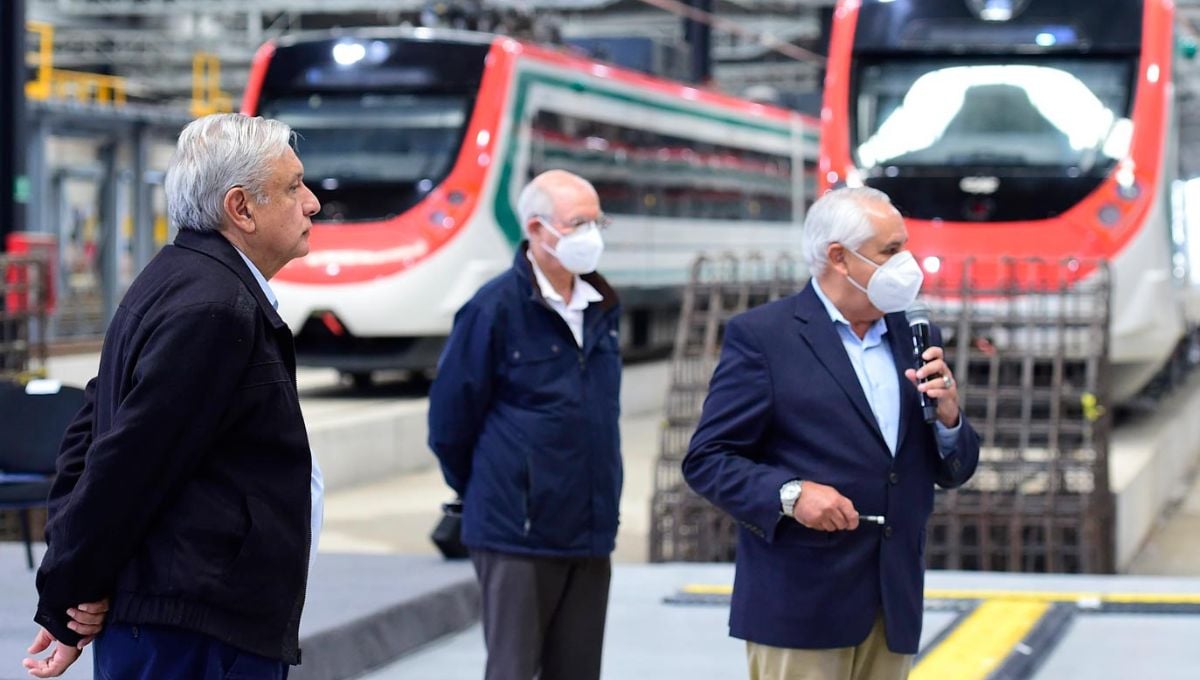 López Obrador en el Tren Interurbano "El Insurgente"