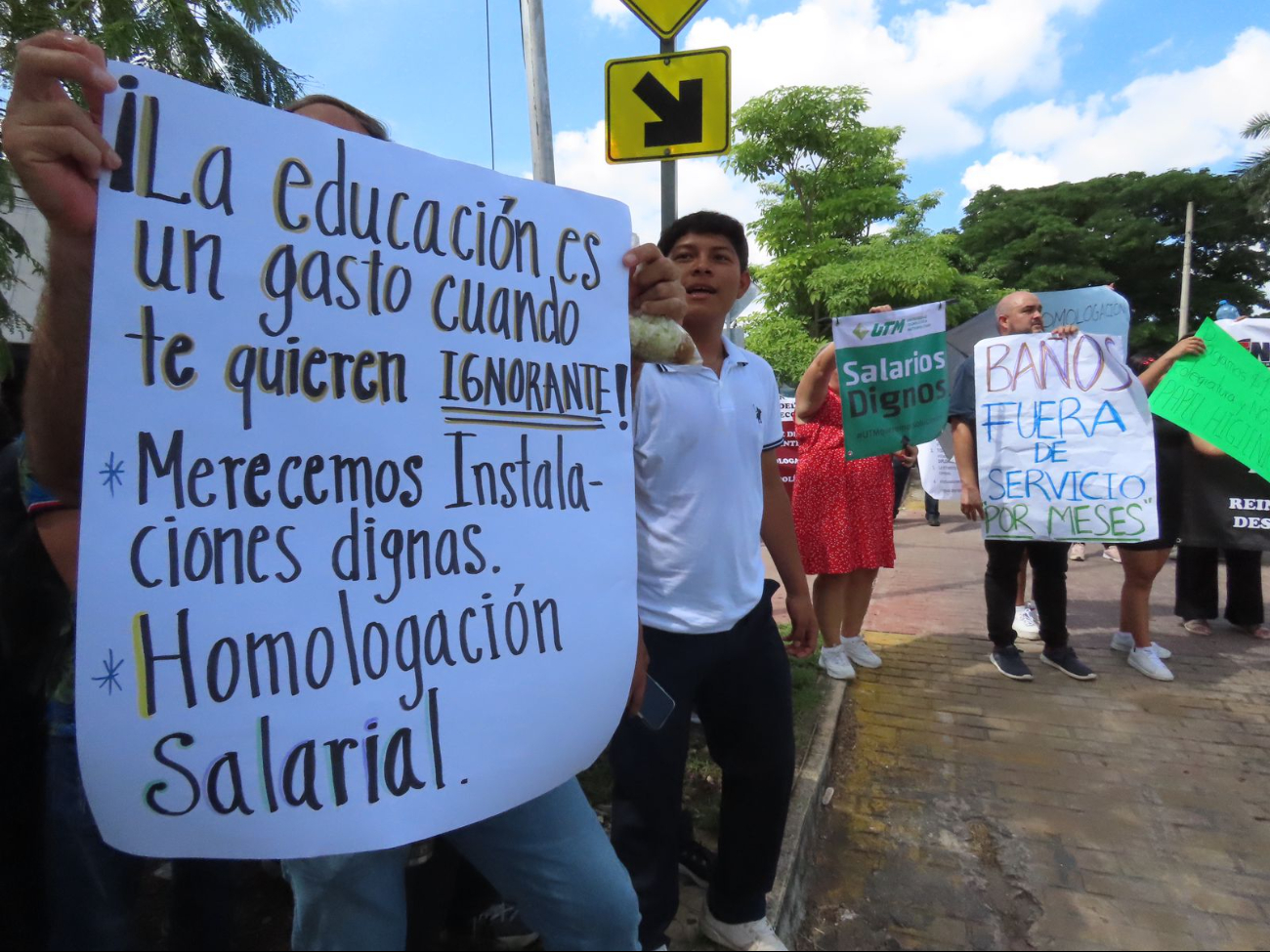 Maestros piden mejores condiciones laborales