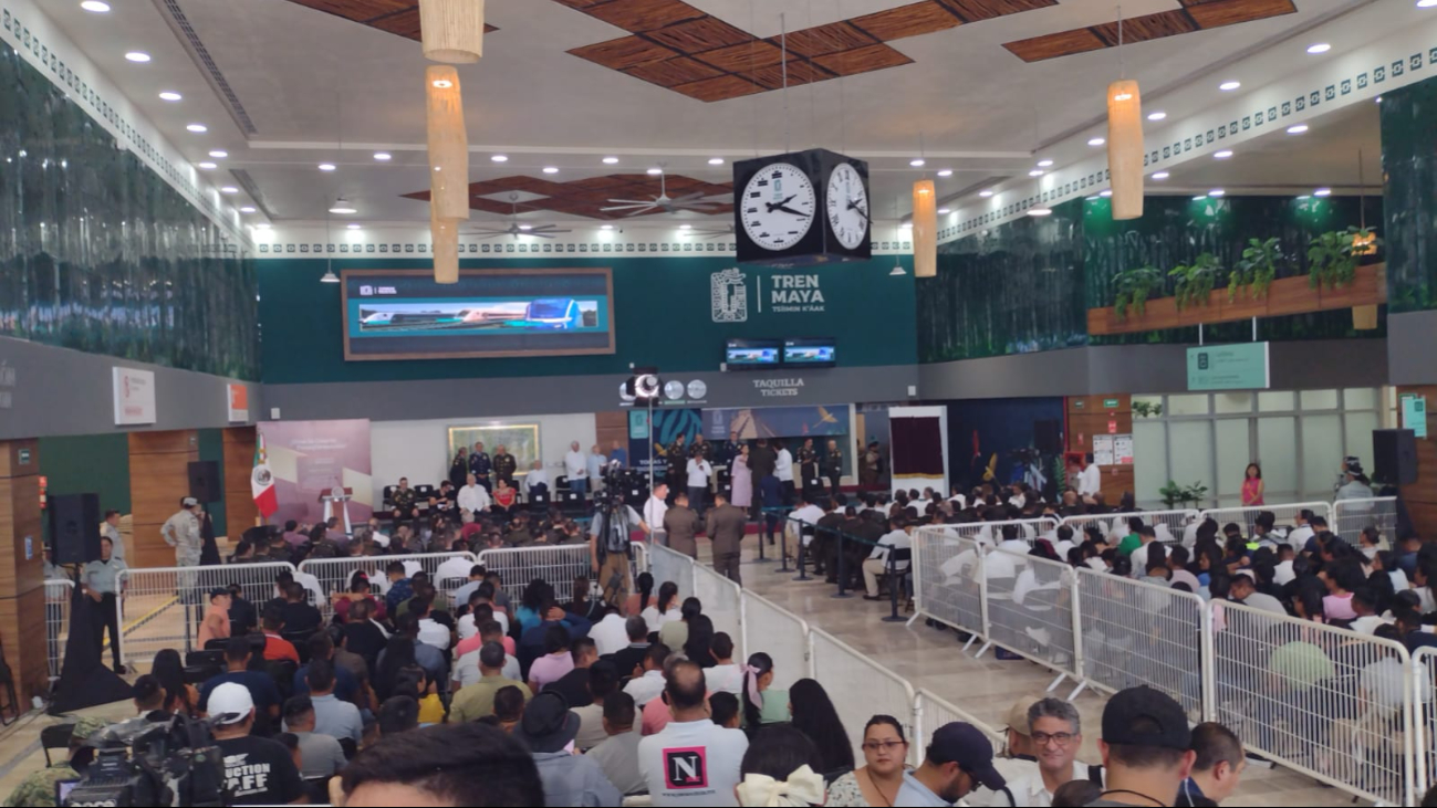 AMLO inaugura la Estación del Tren Maya en Chetumal, Quintana Roo - PorEsto