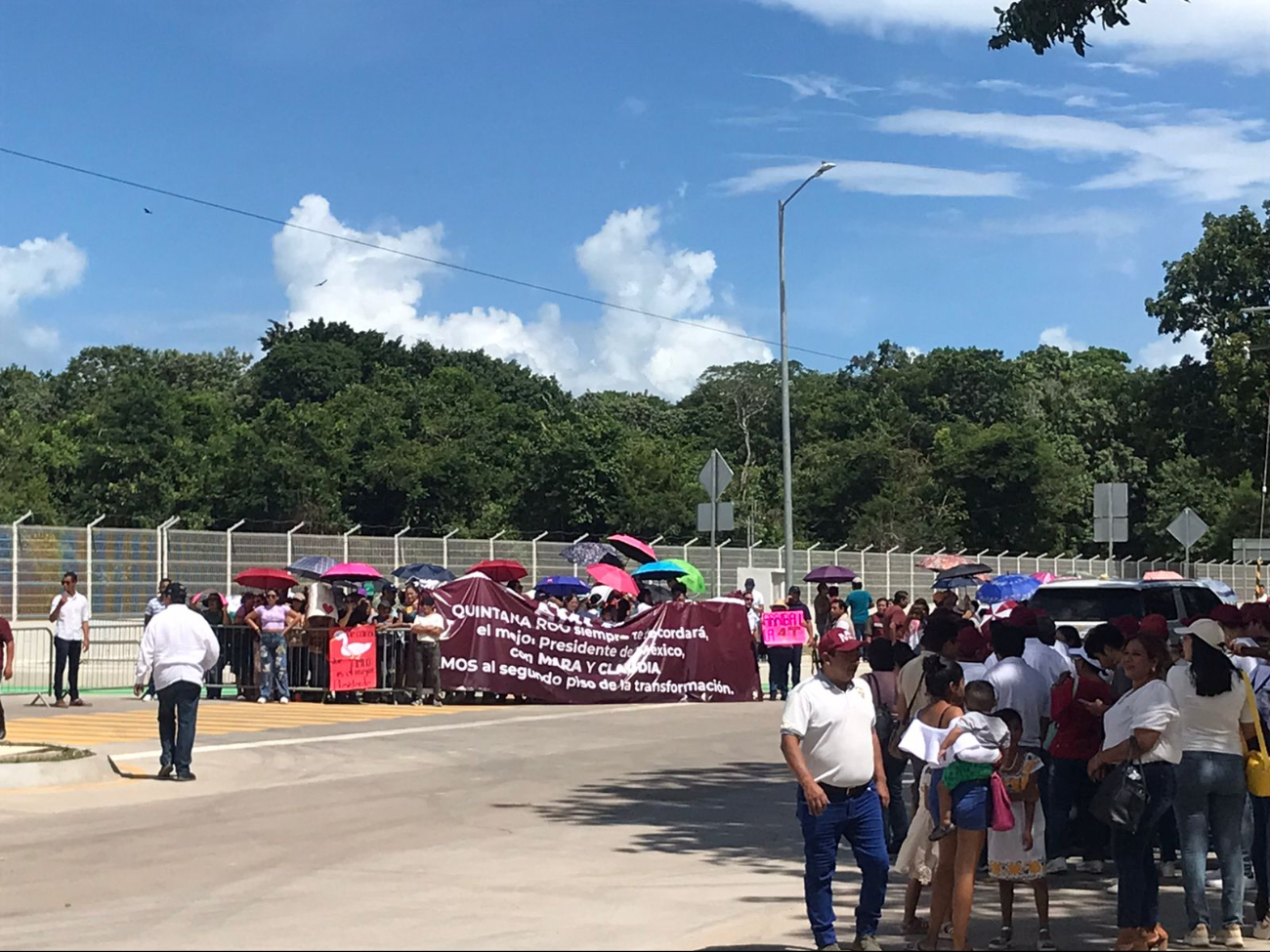 Personas agradecieron a AMLO por los proyectos en la entidad