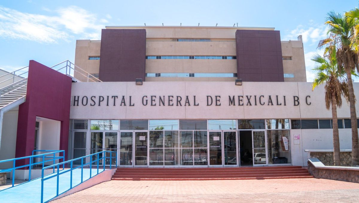 El hombre fue abatido en la explanada del Hospital General de Mexicali