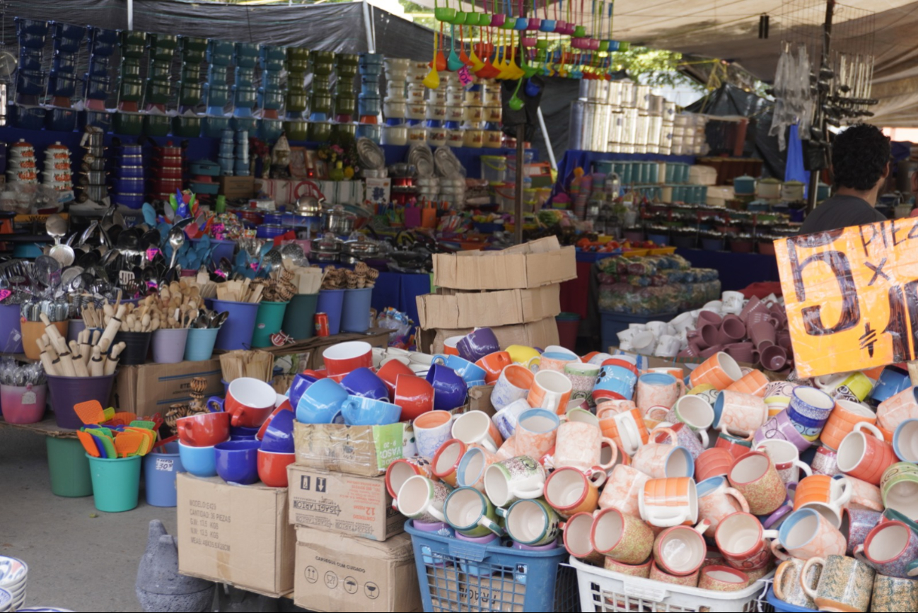 La demanda de utensilios de cocina ha disminuido, afectando las ventas de los comerciantes.