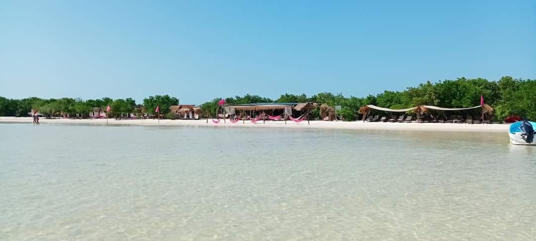 Habitantes de Holbox exigen prohibir las motos acuáticas en la reserva natural