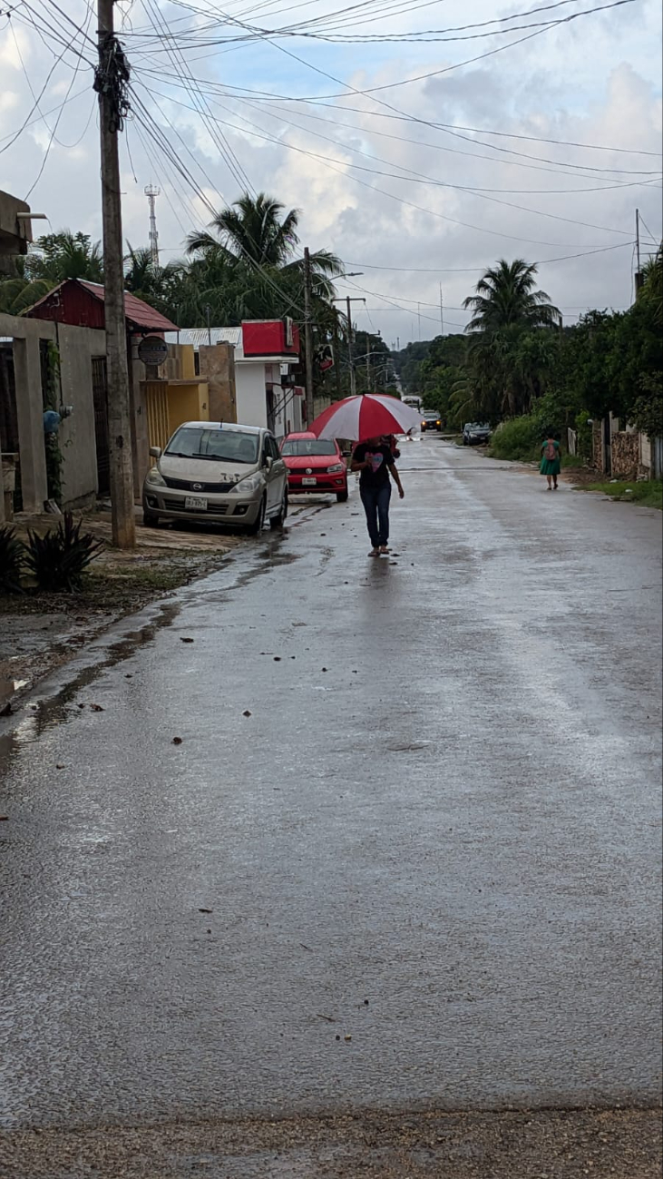 Varias calles de Felipe Carrillo Puerto comenzaron a sufrir encharcamiento por las lluvias