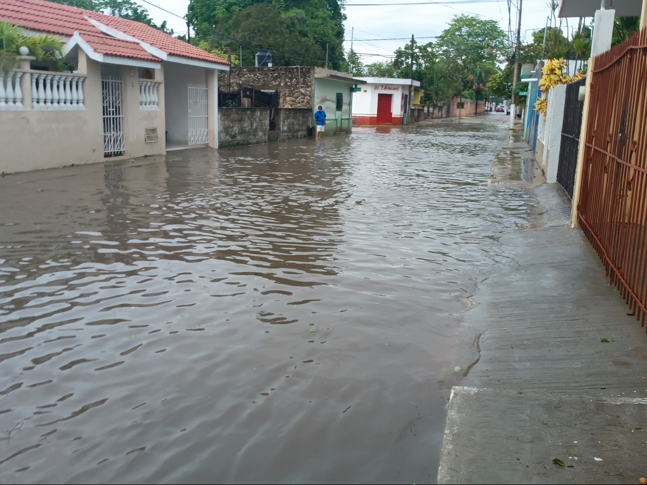 Habitantes de Tizimín sufren inundaciones en sus viviendas