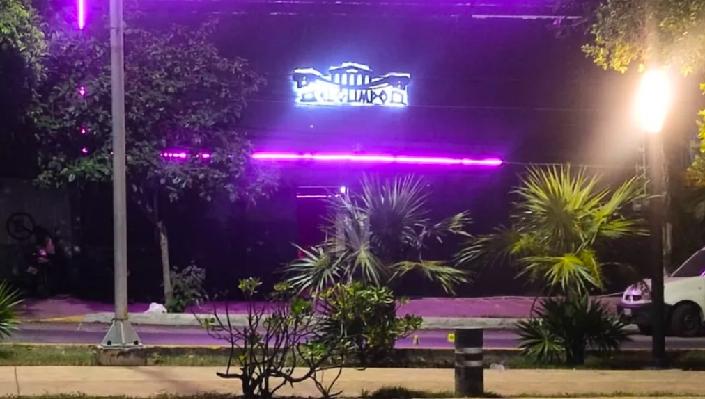 Bar El Olimpo, sitio en que ocurrió la balacera en Playa del Carmen