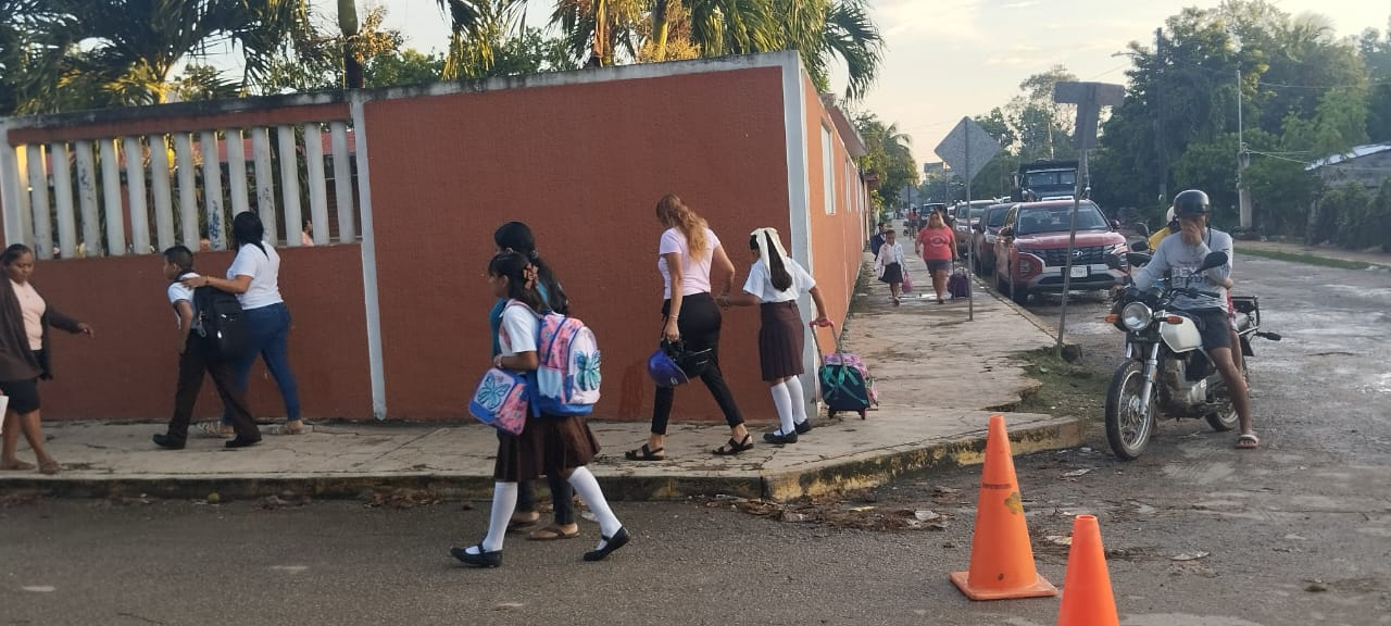 Jóvenes de Lázaro Cárdenas sin interés en aprender la lengua maya