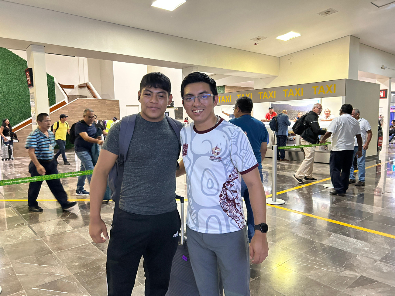 Llega Ángel Castellanos, campeón en Panamericano de Pesas en Ecuador