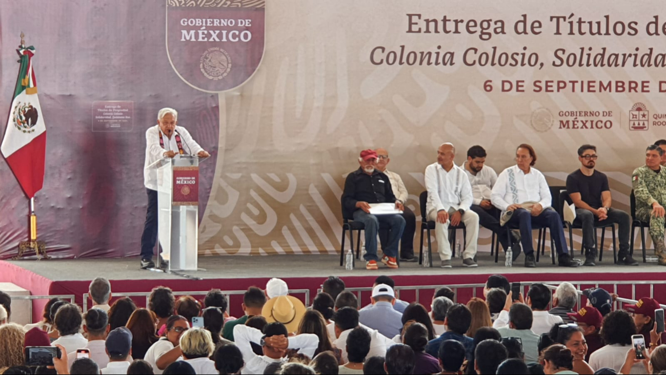 Presidente Andrés Manuel López Obrador en Playa del Carmen