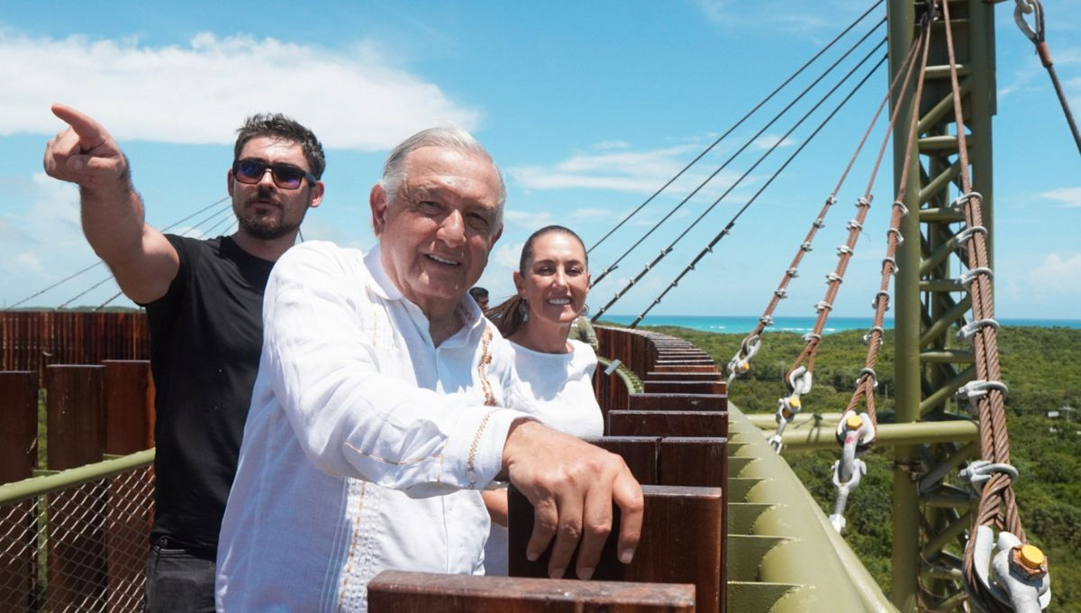 Andrés Manuel López Obrador y Claudia Sheinbaum durante su vista a Quintana Roo