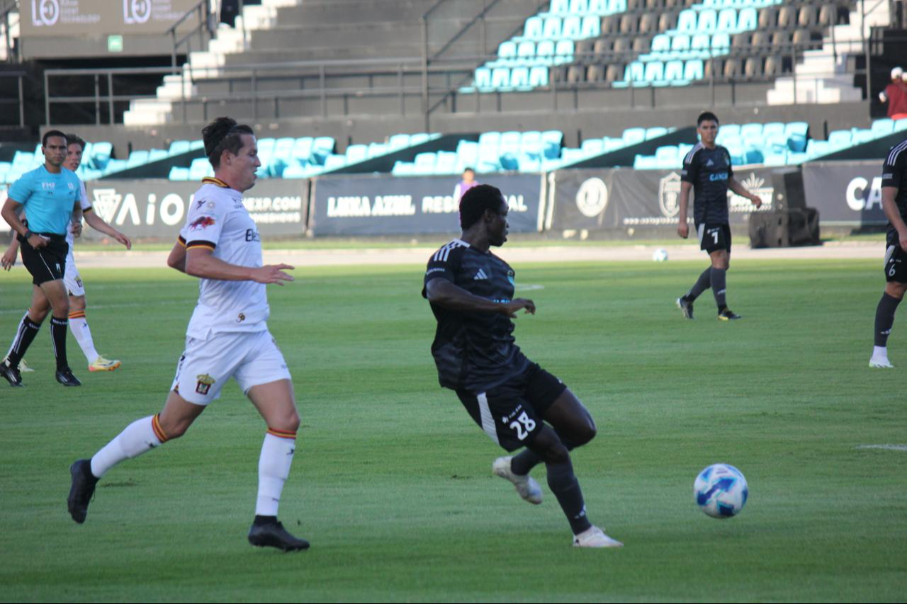 Leones Negros derrotan al Cancún FC en la Liga Expansión MX / Rafael García