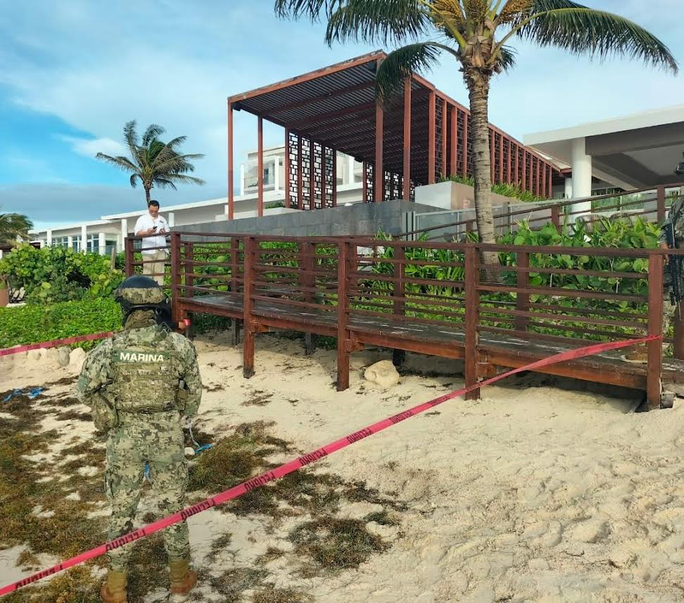 Personal de la Novena Región Naval aseguró un paquete con más de un kilo de presunta cocaína en una playa de Puerto Morelos