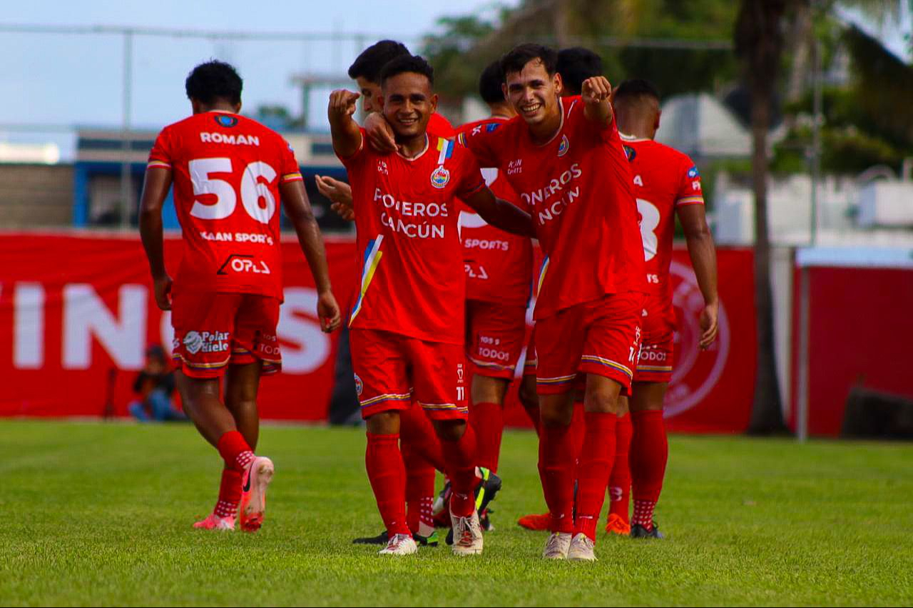 Pioneros de Cancún obtienen su primera victoria de la temporada / Rafael García