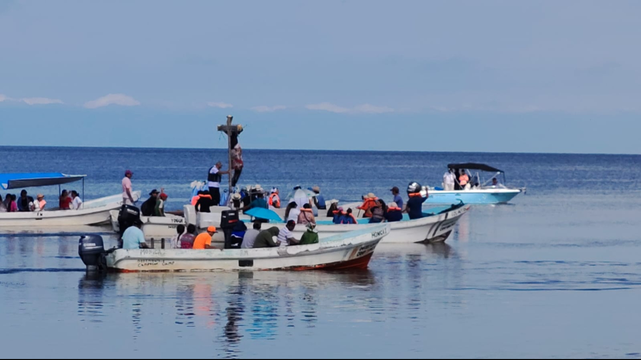 Inica su paseo por el mar campechano