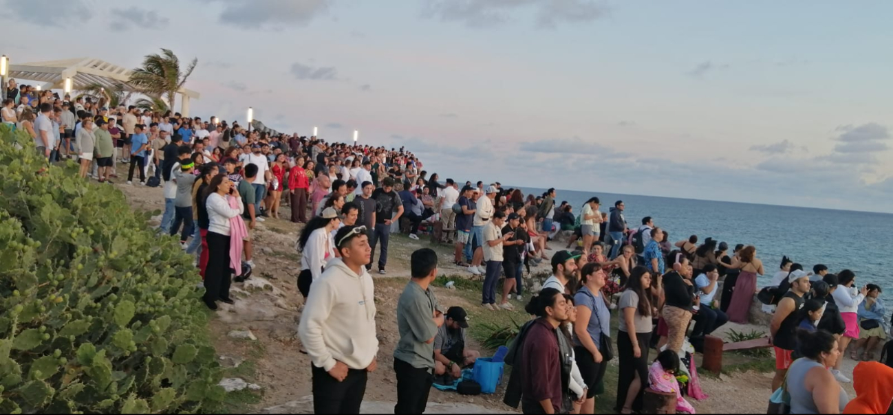 Desde muy temprano locales y turistas admiraron los primeros rayos de sol