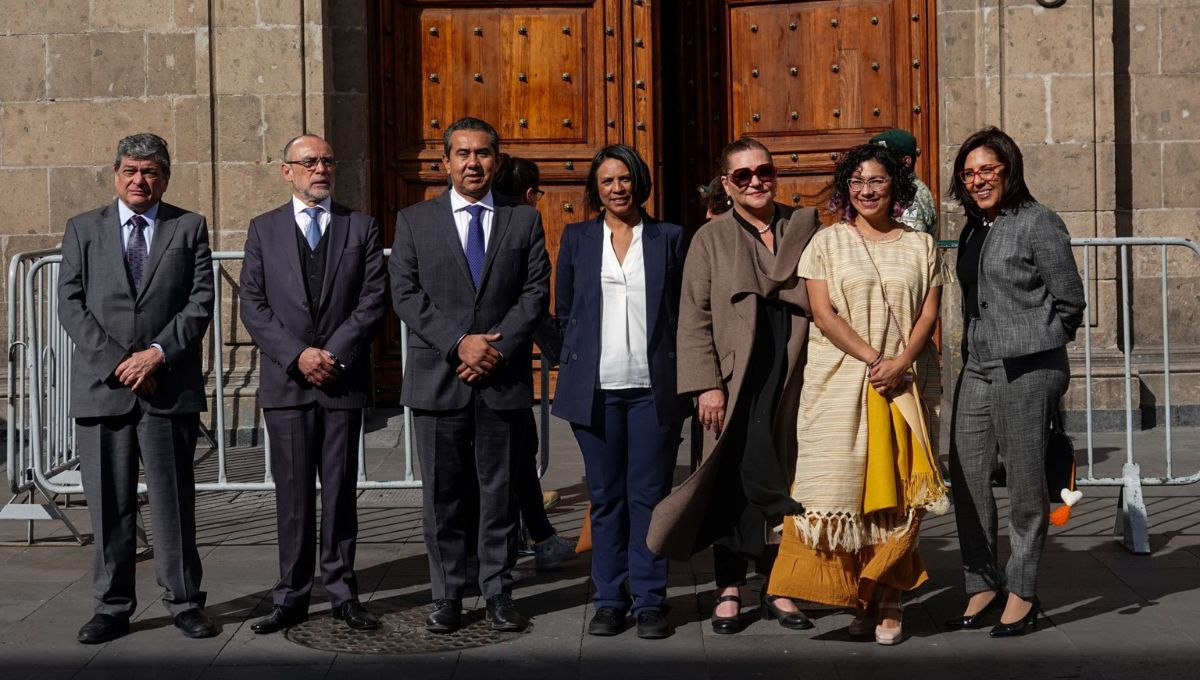 Consejeros del INE a su salida de Palacio Nacional luego de su reunión con la Presidenta de la República