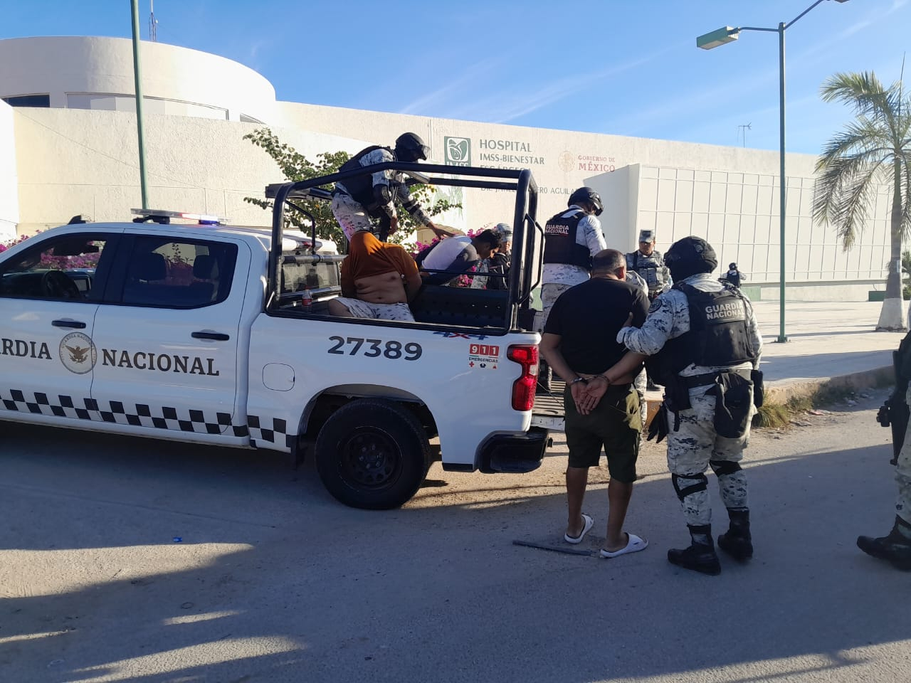 Los detenidos y la camioneta fueron trasladados a la subsede de la Fiscalía General de la República