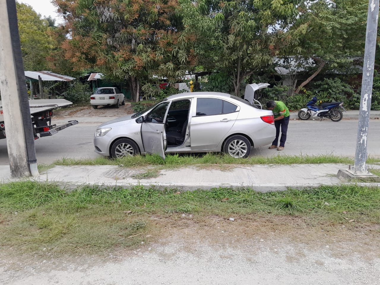 Automóvil con reporte de robo es asegurado en Escárcega-Villahermosa