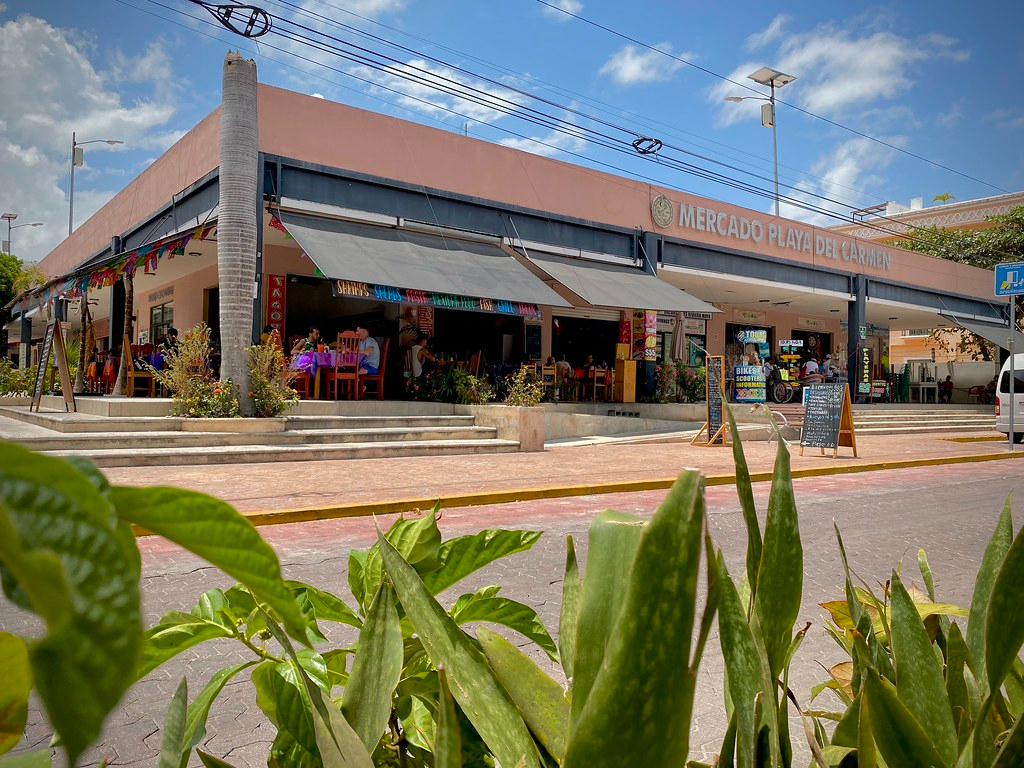 Remodelaciones del Mercado de la Diez  de Playa del Carmen ya iniciaron; destinan millones para mejorarlo