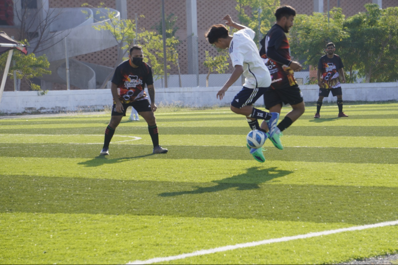 La Barra FC goleó a TV Independiente 9-1, demostrando su dominio