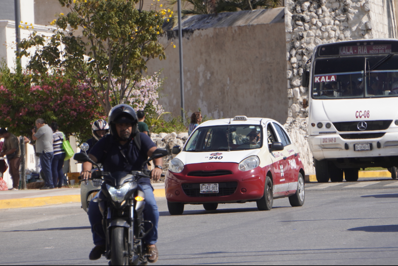 Dan ultimátum a mototaxis y taxis