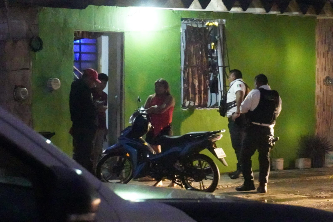 Balean a joven afuera de su casa en Campeche; los agresores huyeron