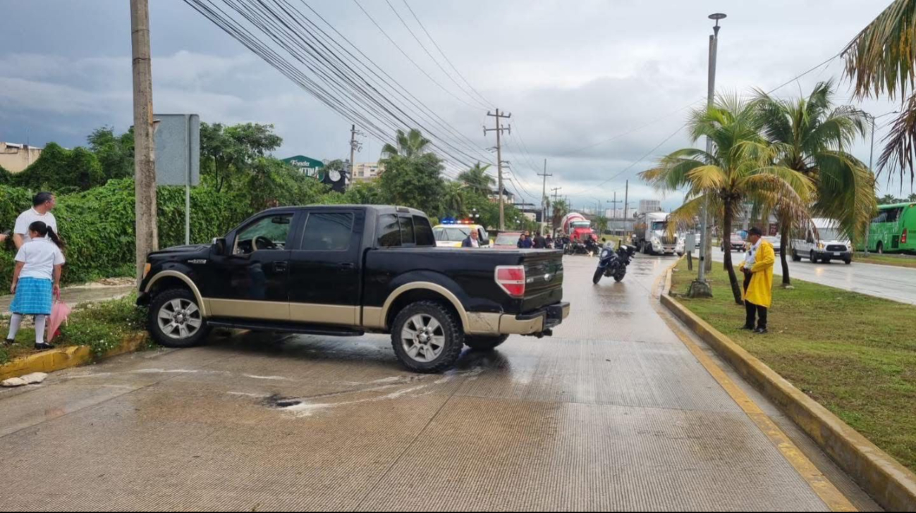 Lluvias provocan al menos 13 accidentes viales en Cancún