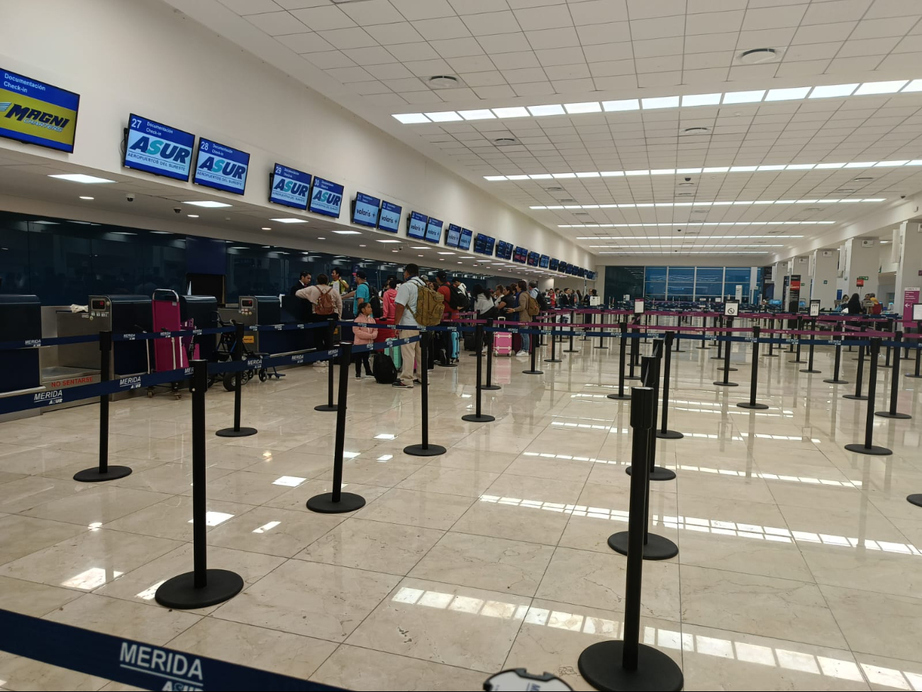 Cada miércoles la movilización en el aeropuerto de Mérida disminuye