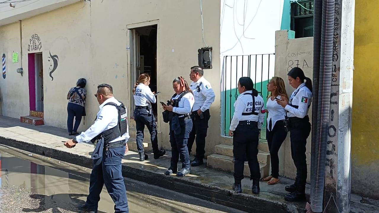 Menor pelea con su madrastra y huye