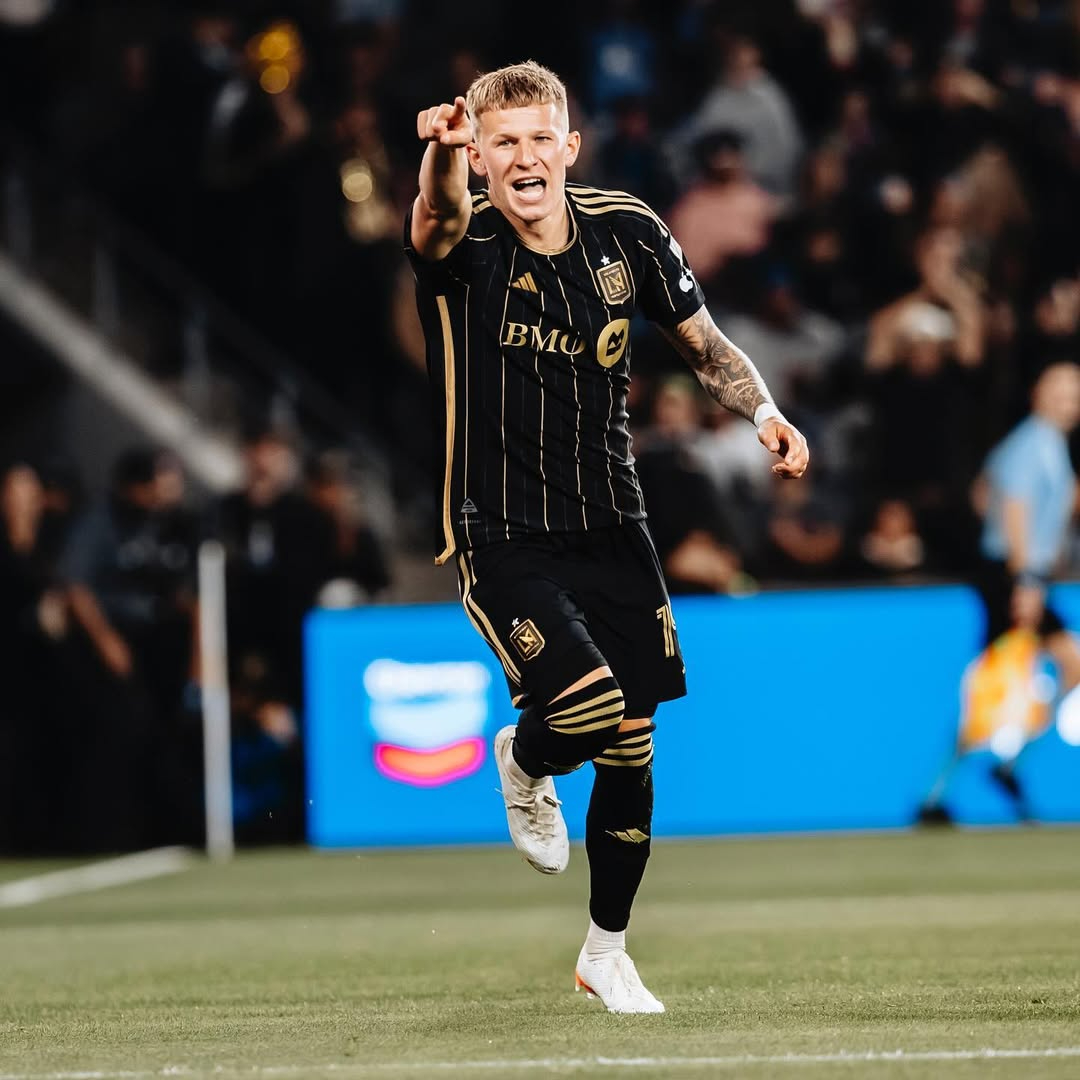 El jugador de la MLS, Mateusz Bogusz