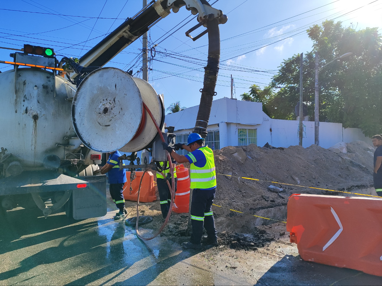 Las reparaciones causaron tráfico; conductores tomaron vías alternas