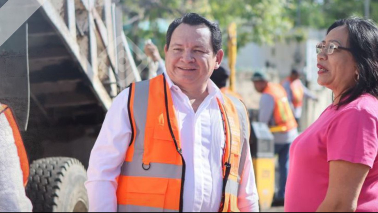 Joaquín Díaz Mena celebra avances en bacheo de calles en Yucatán